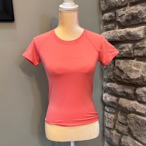 Lululemon Women’s Athletic Top, Size 2, Melon Color